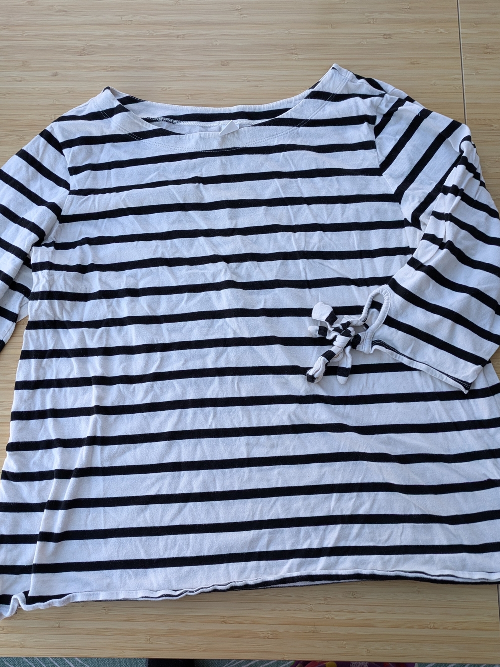 Old Navy Striped 3/4 Sleeve Top with Sleeve Tie Detail